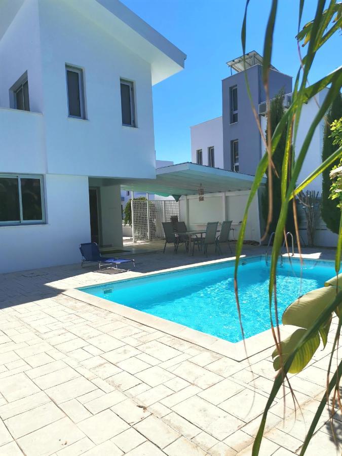 Villa Colonial 32 *