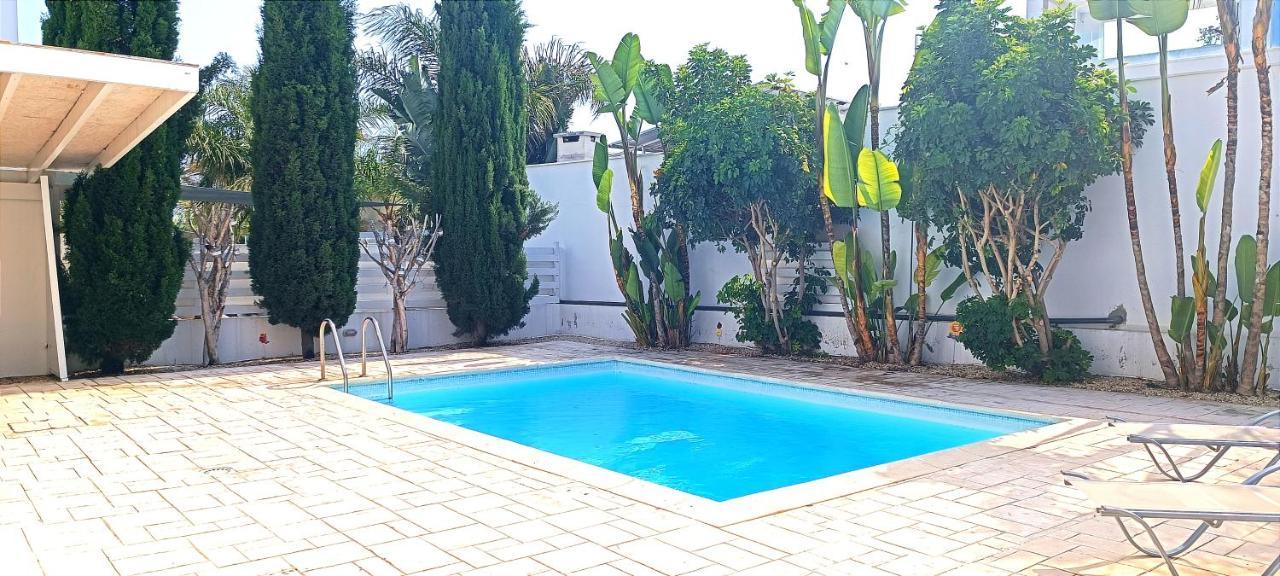 Villa Colonial 32